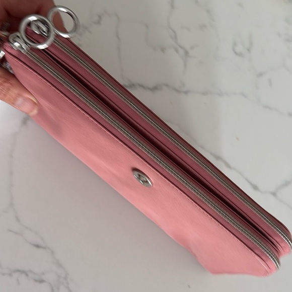 Lululemon Athletica Pink Wristlet Clutch NWT - Picture 3 of 7